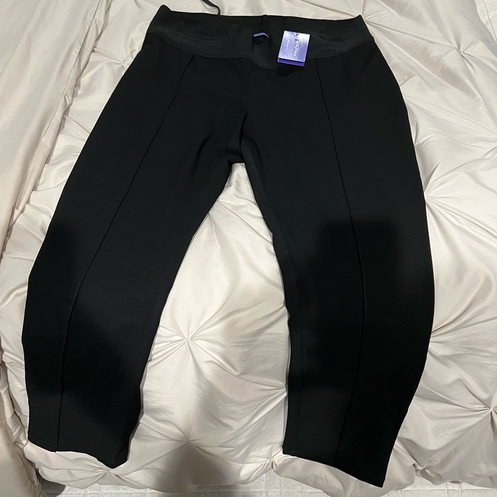 Black maternity seraphine trousers. Size 12. NWT. Elastic waist.